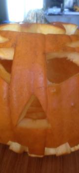 Découpe de la citrouille d Halloween 2013