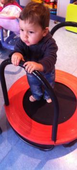 Je découvre le trampoline !